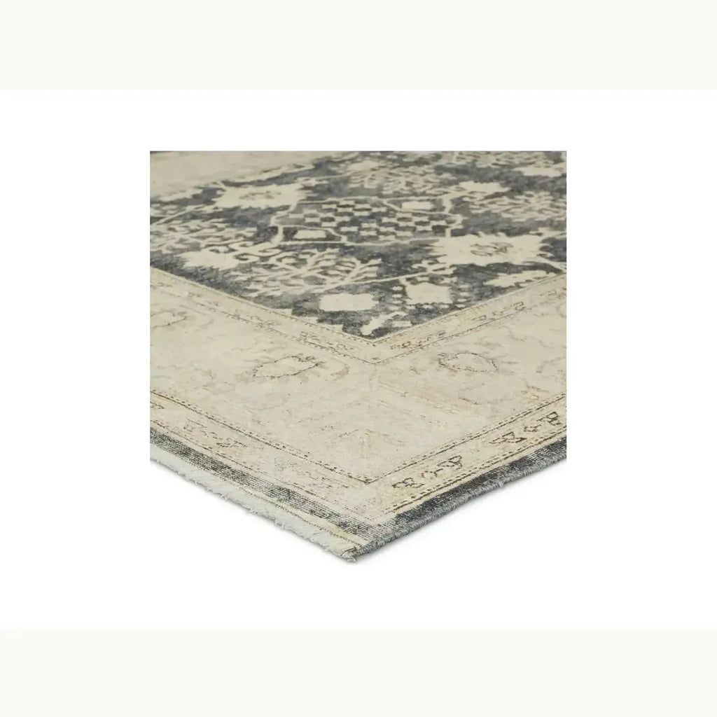 6' x 9' Beige and Grey Patterned Rug