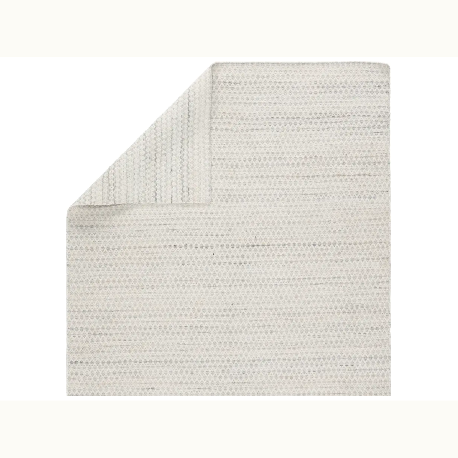 8' x 10' White Textured Indoor/Outdoor Area Rug
